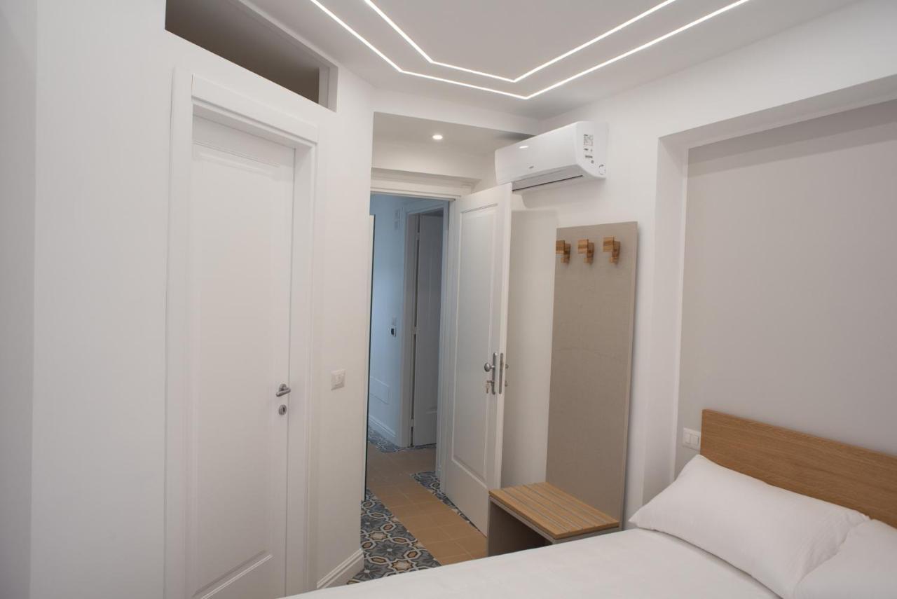 לינה וארוחת בוקר קרוטונה Palazzotto 902 מראה חיצוני תמונה