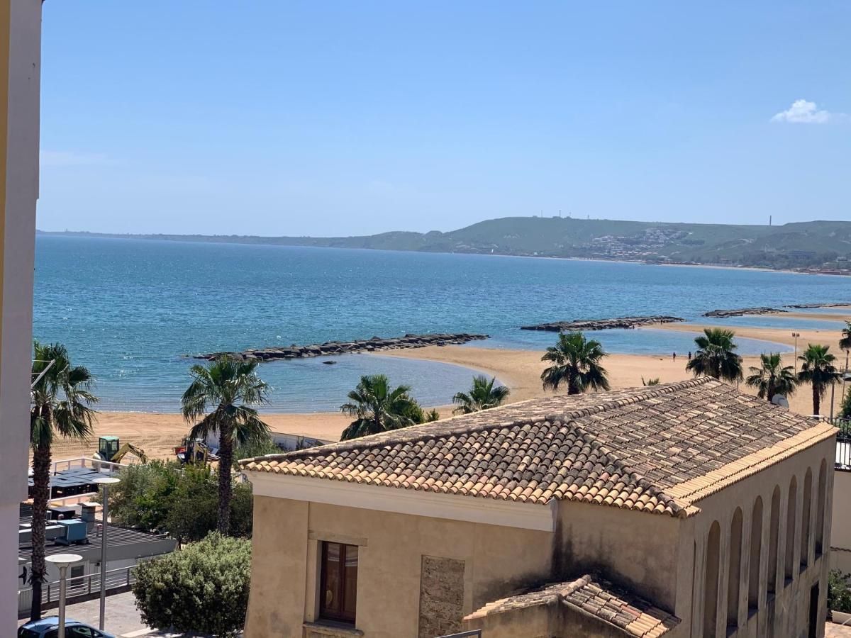 לינה וארוחת בוקר קרוטונה Palazzotto 902 מראה חיצוני תמונה