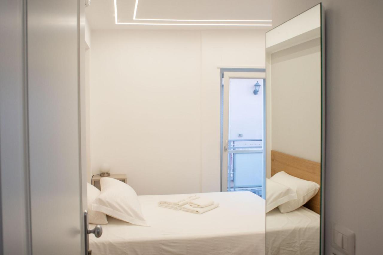 לינה וארוחת בוקר קרוטונה Palazzotto 902 מראה חיצוני תמונה